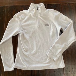 Women’s white north face fleece quarter zip